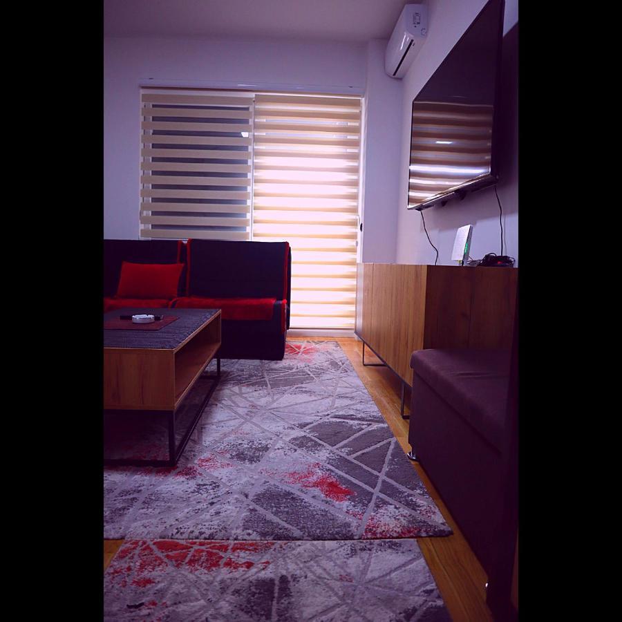 Stan Na Dan Sarajevo Bulevar Apartment ภายนอก รูปภาพ