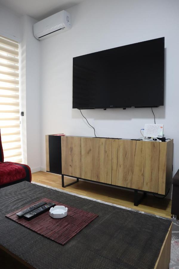 Stan Na Dan Sarajevo Bulevar Apartment ภายนอก รูปภาพ